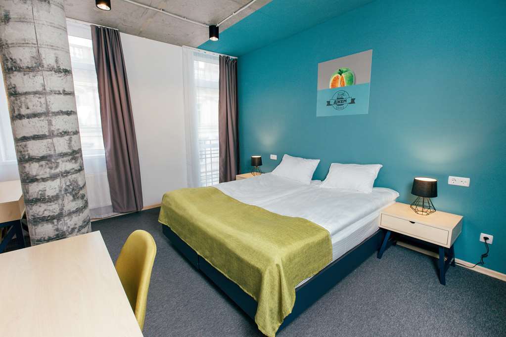 Jam Hotel Hnatyuka Lviv Quarto foto