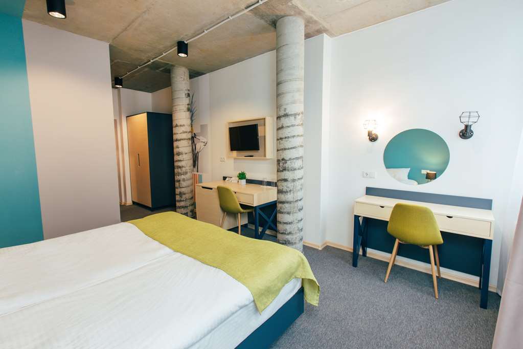 Jam Hotel Hnatyuka Lviv Quarto foto